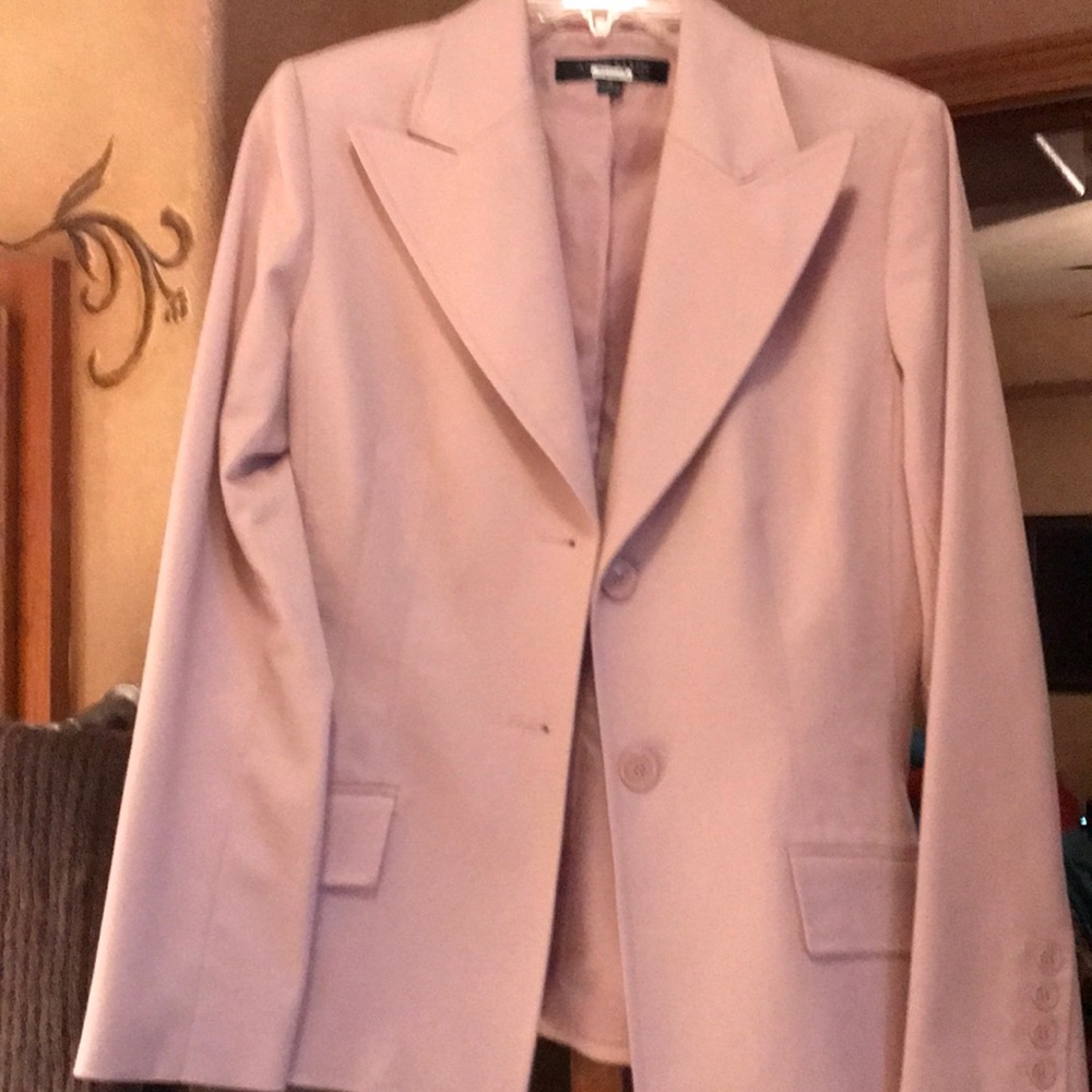 Ann Klein Blazer, Size 6, Salmon Color.
